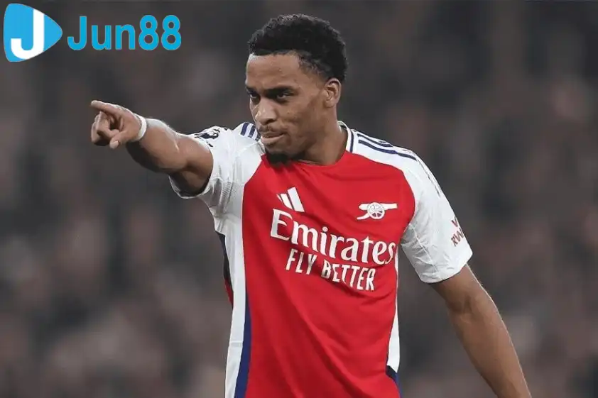 Timber đang thi đấu quá xuất sắc bên hành lang cánh phải của Arsenal. Ảnh: CLB Timber đang thi đấu quá xuất sắc bên hành lang cánh phải của Arsenal. Ảnh: CLB